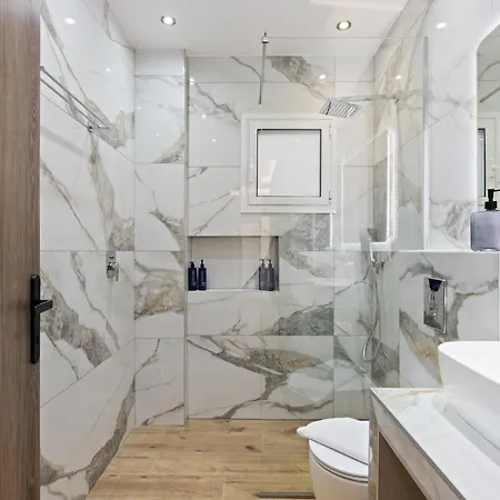 Luxury Jacuzzi - Luxury Living Nydri (Lefkada)
