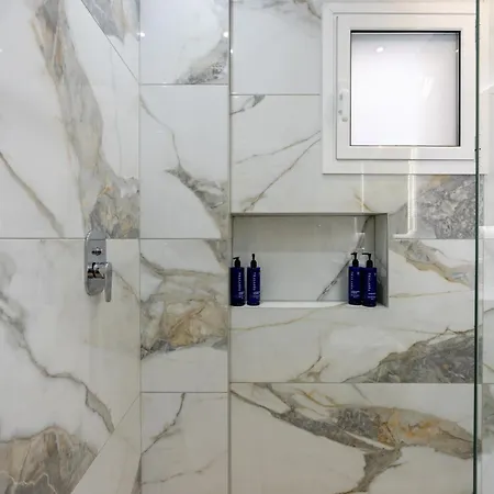 Luxury Jacuzzi - Luxury Living Apartamento Nydri (Lefkada)